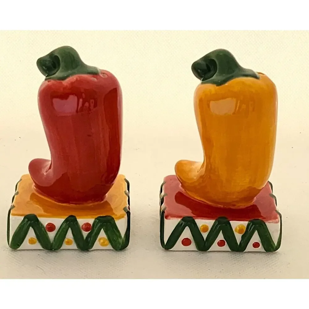 Vintage Ceramic Chili Pepper Salt & Pepper Shakers Set Hand Painted Stoppers